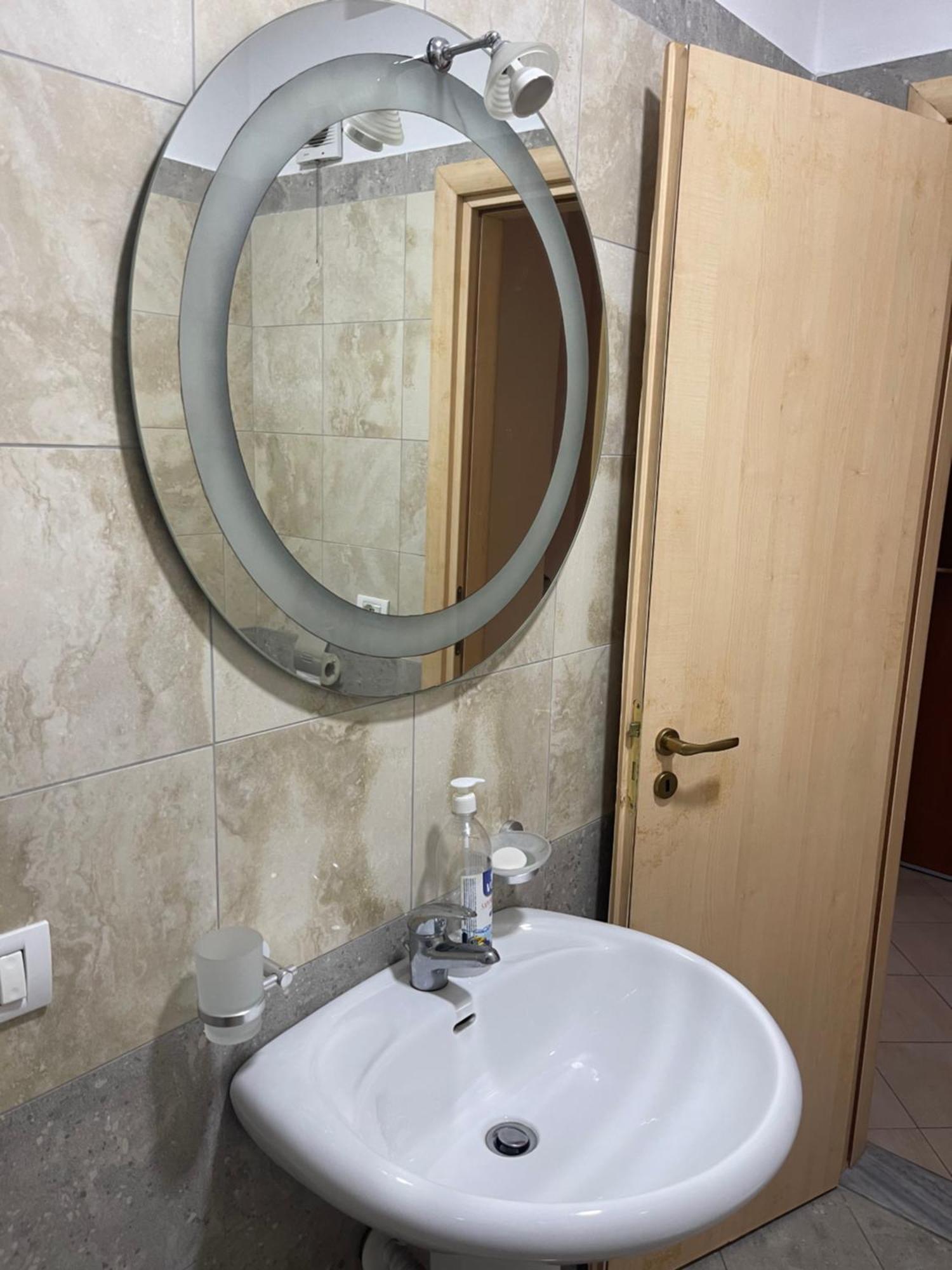Apartament Shkembi I Kavajes ดูร์เรส ภายนอก รูปภาพ